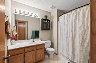 8184 Middletown Rd, Spring Lake Park, MN 55432 - Photo 18