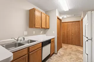 8184 Middletown Rd, Spring Lake Park, MN 55432 - Photo 12