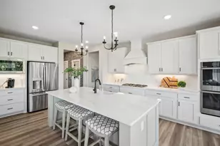 10190 Heather Ln, Corcoran, MN 55374 - Photo 2