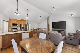 13593 Embry Way, Apple Valley, MN 55124 - Photo 6