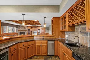 535 Majestic Oaks Ct, Eagan, MN 55123 - Photo 36