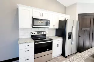 1445 Cullen St, Saint Peter, MN 56082 - Photo 4