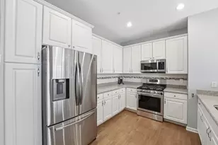 8103 Oakview Dr N, Maple Grove, MN 55369 - Photo 14