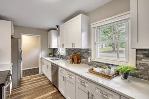 4246 Oak Dr Ln, Minnetonka, MN 55343 - Photo 12