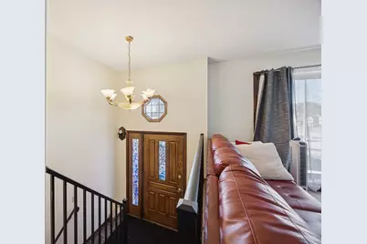 3256 Hampshire Avenue N, Crystal, MN 55427 - Photo 2