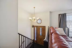 3256 Hampshire Ave N, Crystal, MN 55427 - Photo 2