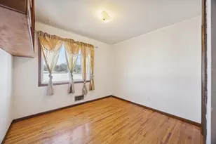 3256 Hampshire Ave N, Crystal, MN 55427 - Photo 16