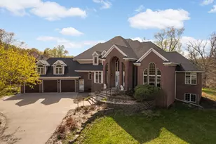 2437 Sunset Ct, Little Canada, MN 55117 - Photo 2