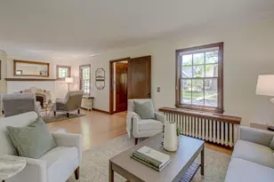 1745 Eleanor Ave, Saint Paul, MN 55116 - Photo 2