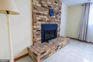 1397 Parkwood Dr, Woodbury, MN 55125 - Photo 44