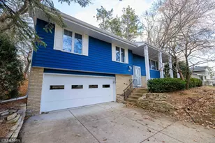 1397 Parkwood Dr, Woodbury, MN 55125 - Photo 12