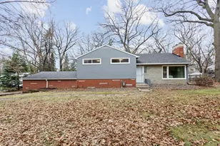 735 Warner Ave N, Mahtomedi, MN 55115 - Photo 2