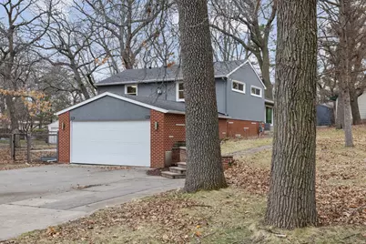 735 Warner Avenue N, Mahtomedi, MN 55115 - Photo 2