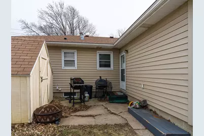 415 E Hawthorne Street, Albert Lea, MN 56007 - Photo 6