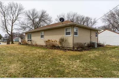 415 E Hawthorne Street, Albert Lea, MN 56007 - Photo 4