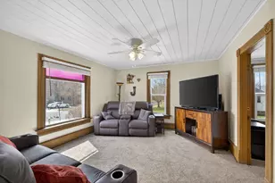 109 4th St NE, Stewartville, MN 55976 - Photo 6