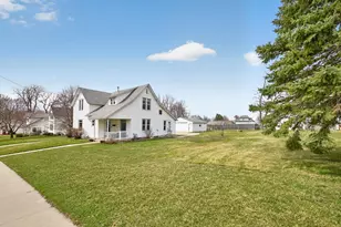 109 4th St NE, Stewartville, MN 55976 - Photo 36