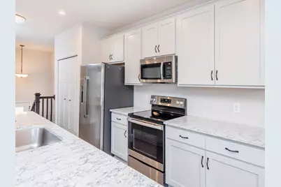 2217 Gateway Hill Road, North Saint Paul, MN 55109 - Photo 6