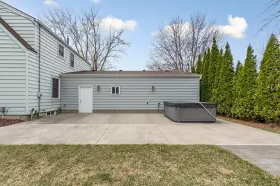 358 18th Street SW, Owatonna, MN 55060 - Photo 10