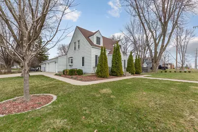 358 18th Street SW, Owatonna, MN 55060 - Photo 1