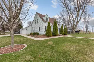 358 18th St SW, Owatonna, MN 55060 - Photo 1