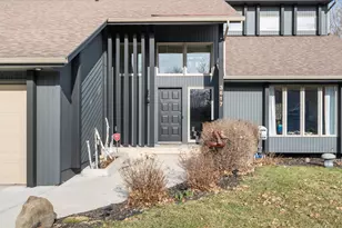 3617 Tanglewood Ct, Eagan, MN 55123 - Photo 4