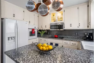 6859 Yuma Drive, Chanhassen, MN 55317 - Photo 20