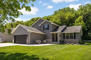 18911 Embers Ave, Farmington, MN 55024 - Photo 2