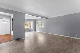 6240 W Broadway Ave, Brooklyn Park, MN 55428 - Photo 14