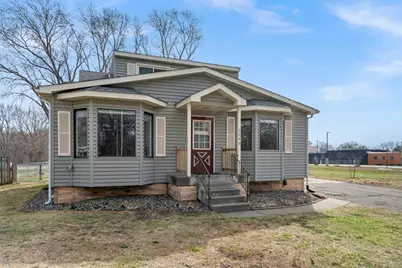 6240 W Broadway Avenue, Brooklyn Park, MN 55428 - Photo 2