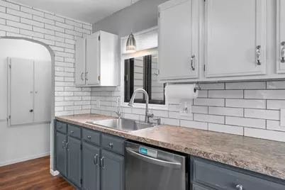 6240 W Broadway Avenue, Brooklyn Park, MN 55428 - Photo 12