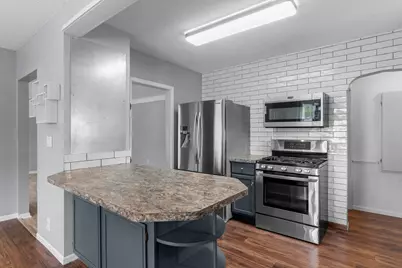 6240 W Broadway Avenue, Brooklyn Park, MN 55428 - Photo 10