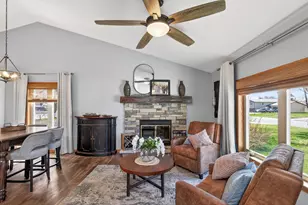 2541 Emerald Ln, Shakopee, MN 55379 - Photo 2