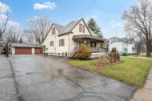 312 1st Ave SE, Hayfield, MN 55940 - Photo 1