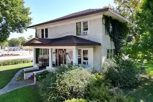 108 W 4th St, Redwood Falls, MN 56283 - Photo 2