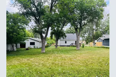 712 4th Avenue E, Alexandria, MN 56308 - Photo 4