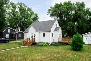 712 4th Ave E, Alexandria, MN 56308 - Photo 2