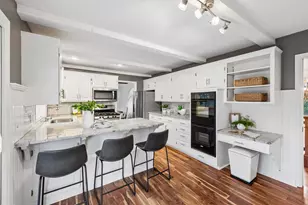 1533 Clare Ln, Wayzata, MN 55391 - Photo 8