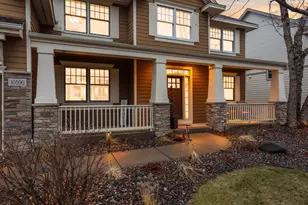 10590 Watersedge Ln, Woodbury, MN 55129 - Photo 14