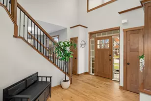 10590 Watersedge Ln, Woodbury, MN 55129 - Photo 16