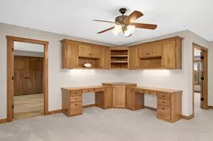 10590 Watersedge Ln, Woodbury, MN 55129 - Photo 46