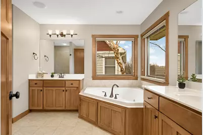 10590 Watersedge Lane, Woodbury, MN 55129 - Photo 50