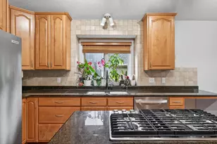 10417 Fawns Way, Eden Prairie, MN 55347 - Photo 6