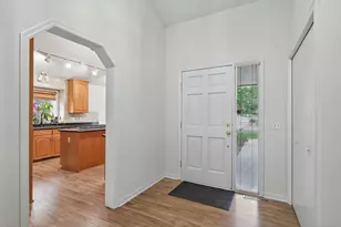 10417 Fawns Way, Eden Prairie, MN 55347 - Photo 4