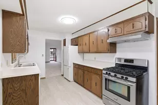 688 Birch Ln S, Shoreview, MN 55126 - Photo 8