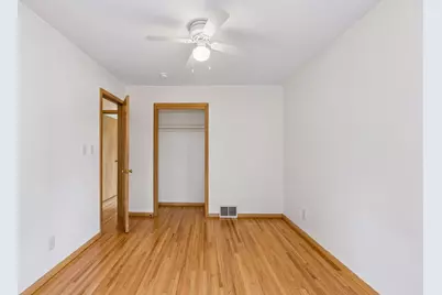 395 Eldridge Avenue W, Roseville, MN 55113 - Photo 18