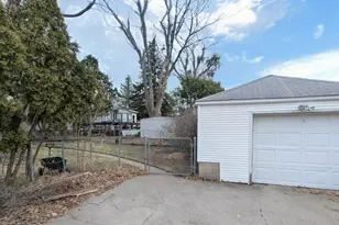 1618 Beech St, Saint Paul, MN 55106 - Photo 16