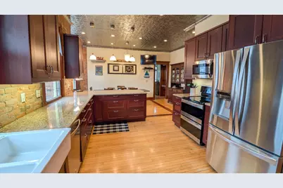 310 N Washington Avenue, Albert Lea, MN 56007 - Photo 20