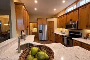 6646 Tessman Terrace N, Brooklyn Park, MN 55445 - Photo 10