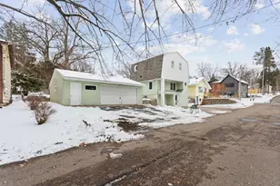 326 Faversham, Willernie, MN 55090 - Photo 4